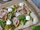 Recept Pinsa s pestom a mortadelou, hotová za 10 minút!